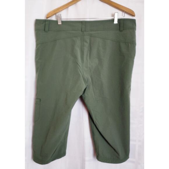 Woolrich Army Olive Green Camping Hiking Capris XL - Picture 2 of 7